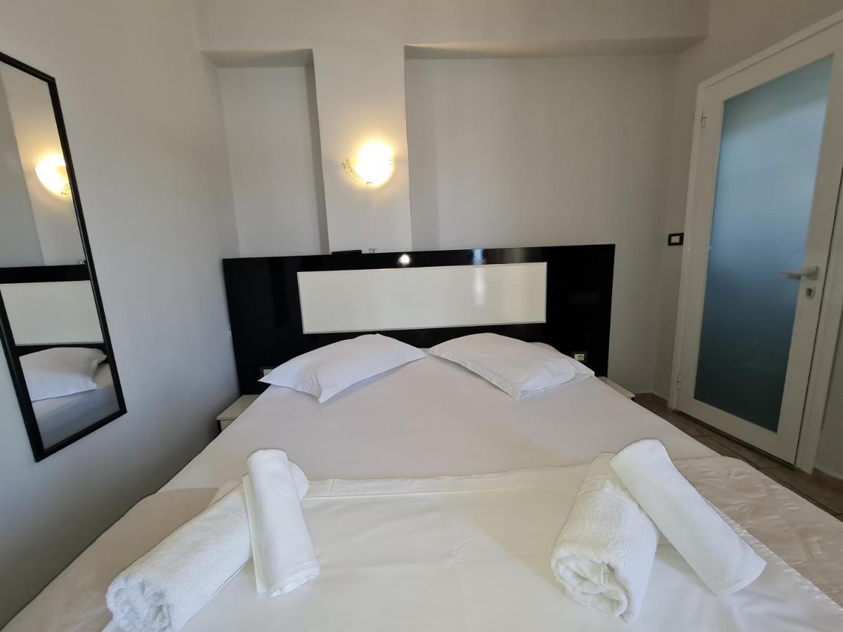 קסאמיל Hotel Ardiani מראה חיצוני תמונה
